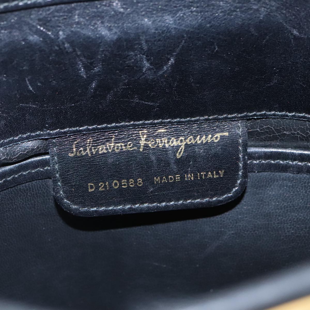 Salvatore Ferragamo Vala Shoulder Bag Leather Black Gold Auth bs19916