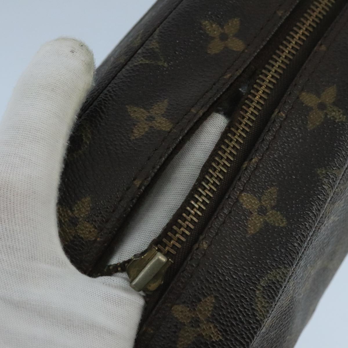 LOUIS VUITTON Monogram Trousse Toilette 28 Clutch Bag M47522 LV Auth bs20606