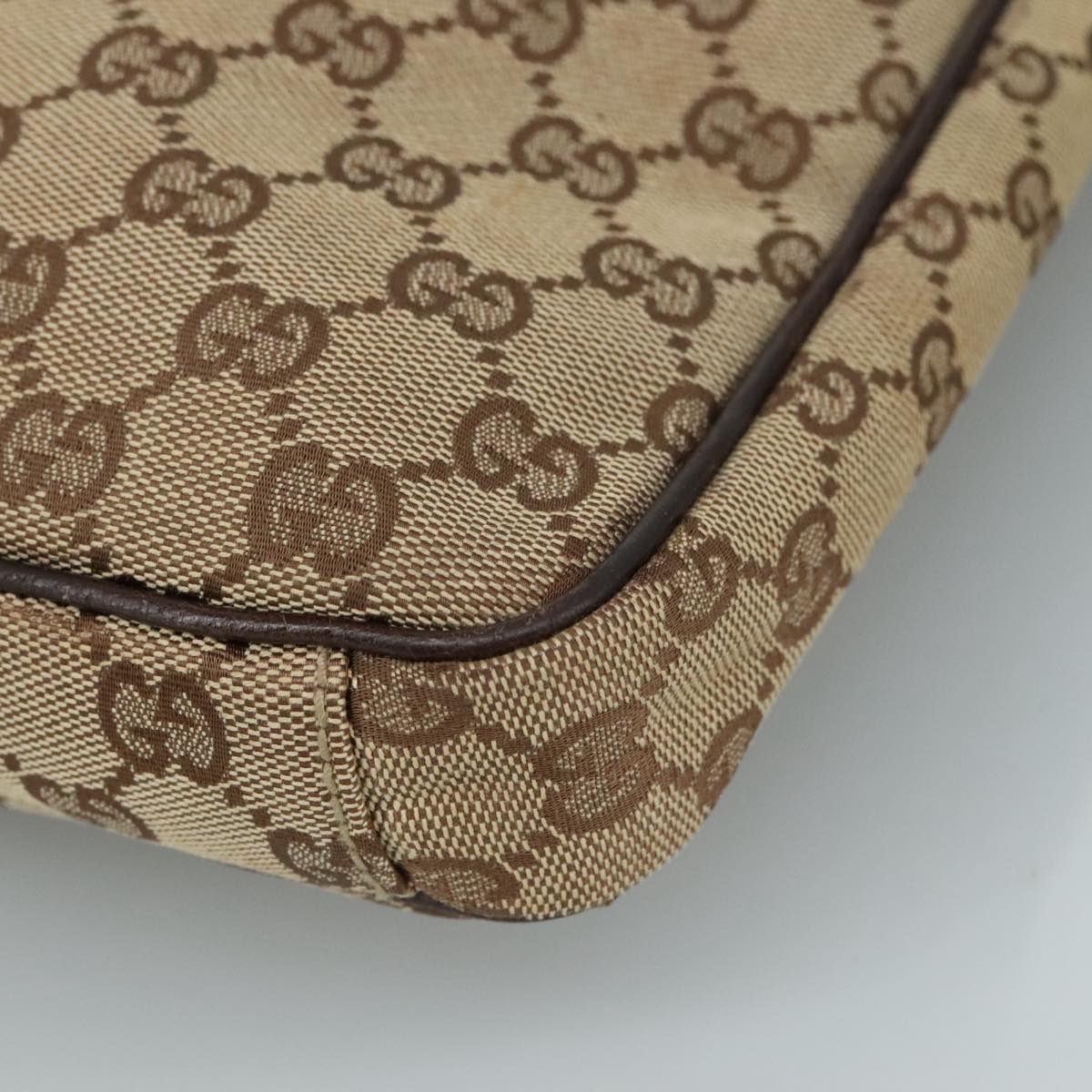 GUCCI GG Canvas Shoulder Bag Beige Gold 92551 Auth bs20822