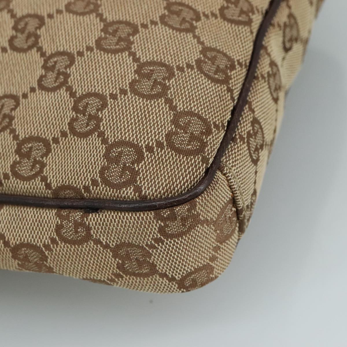 GUCCI GG Canvas Shoulder Bag Beige Gold 92551 Auth bs20822