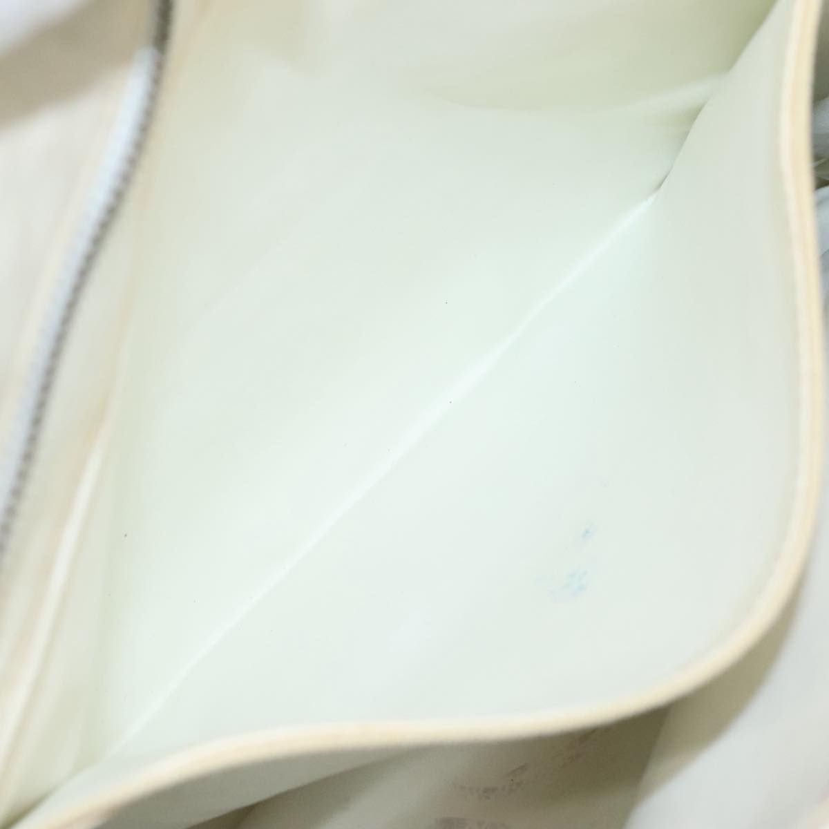 CHANEL Matelasse Chain Shoulder Bag Leather White Gold CC Auth bs20903