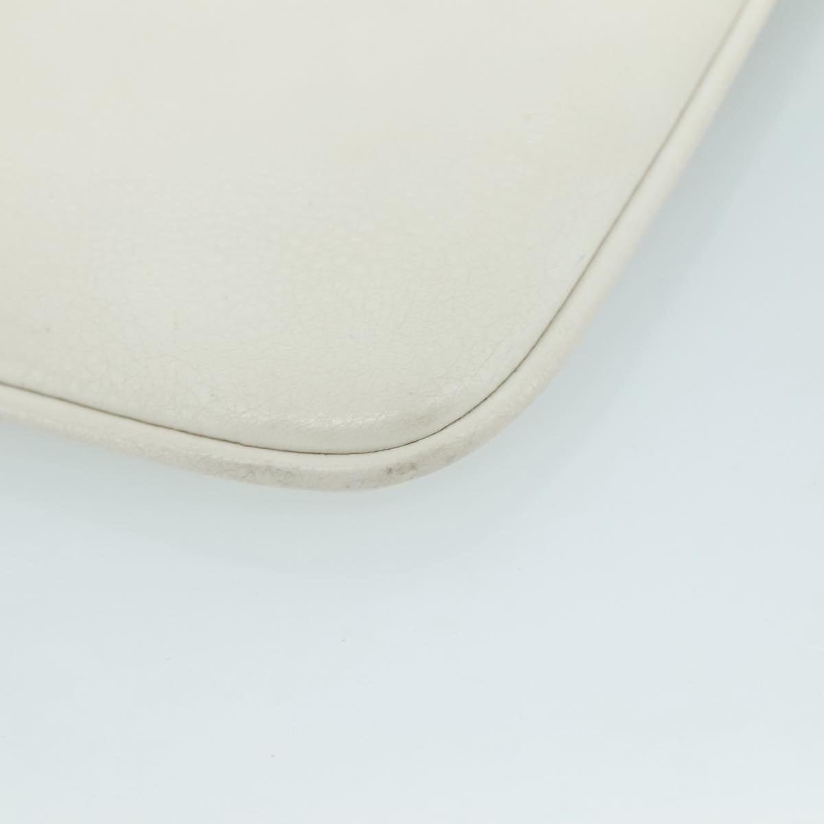 BALENCIAGA Pouch Leather White Silver 551992 Auth bs21014