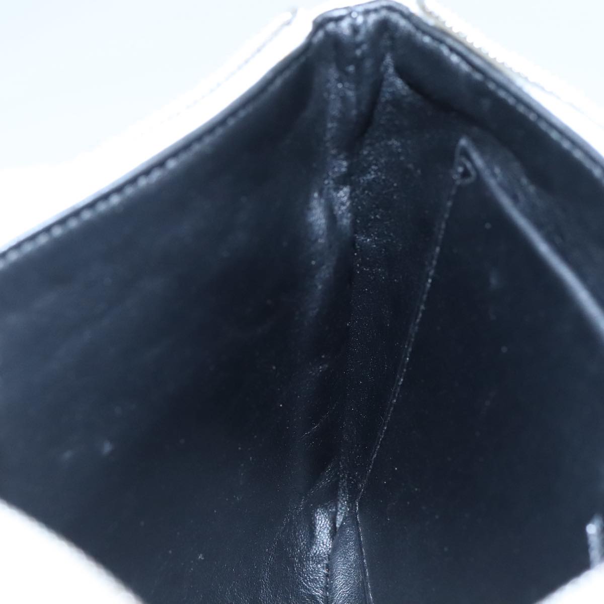 BALENCIAGA Pouch Leather White Silver 551992 Auth bs21014