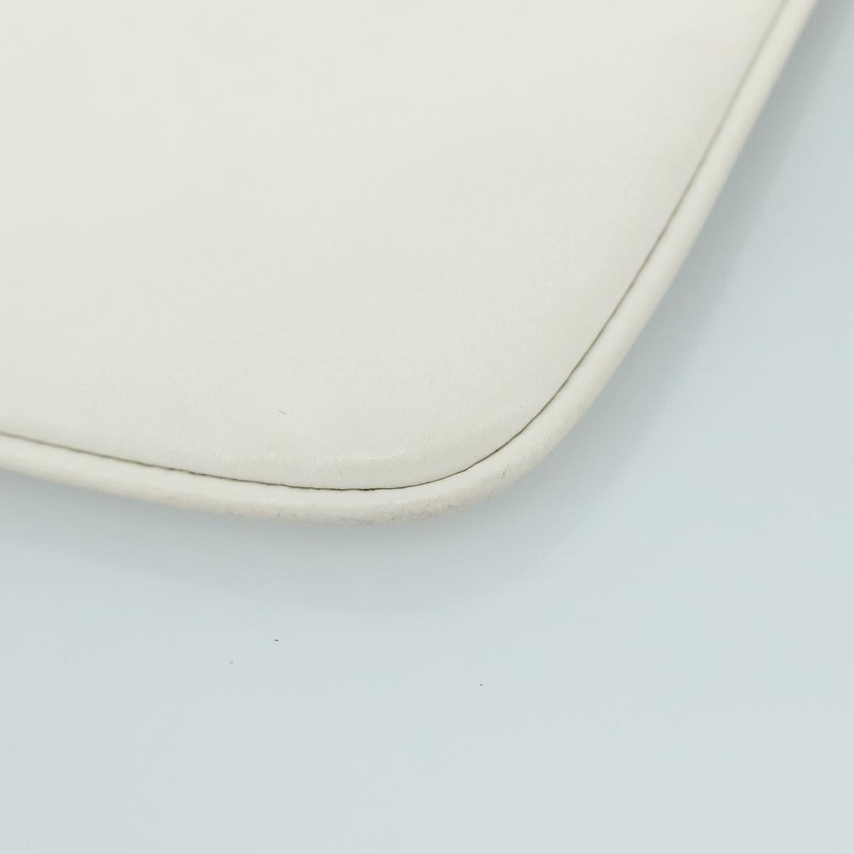 BALENCIAGA Pouch Leather White Silver 551992 Auth bs21014