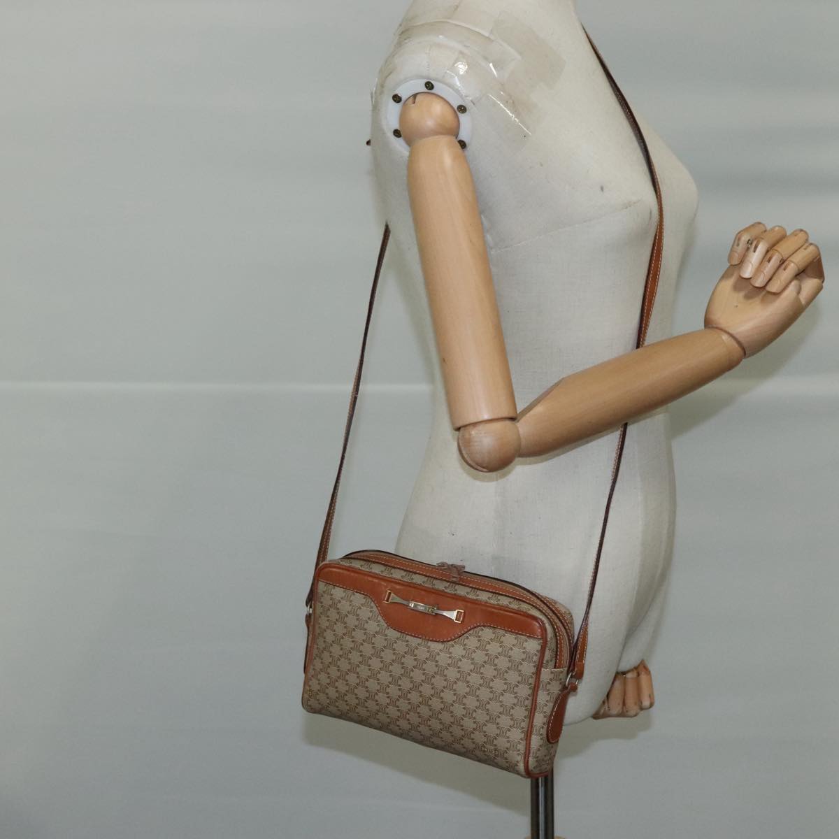 CELINE Macadam Canvas Shoulder Bag Beige Auth bs21025
