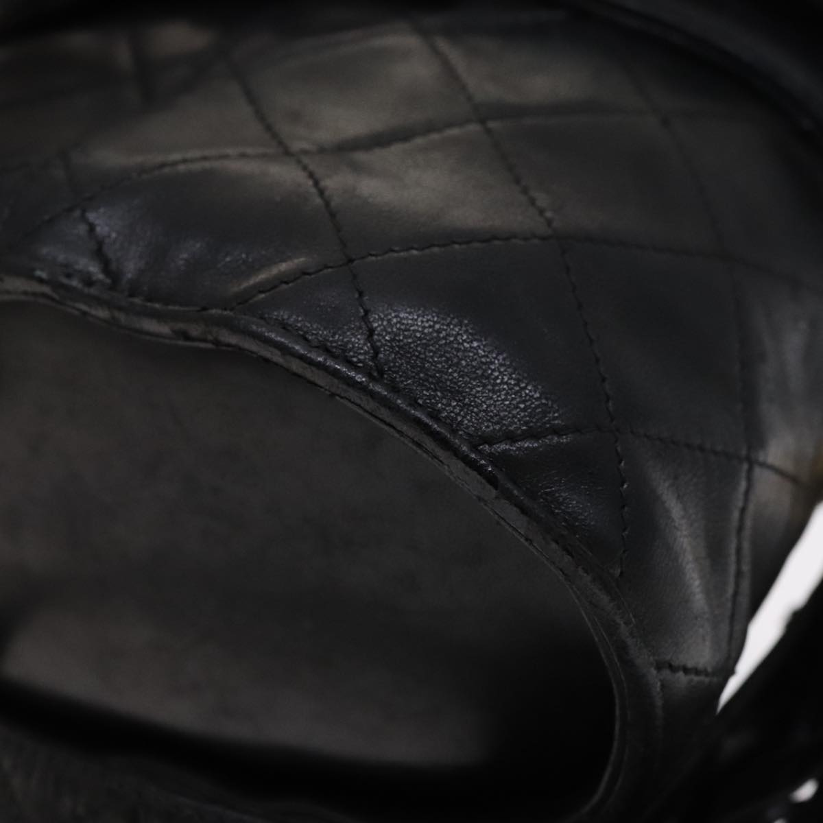 CHANEL Matelasse Shoulder Bag Lamb Skin Gold Black CC Auth bs21318