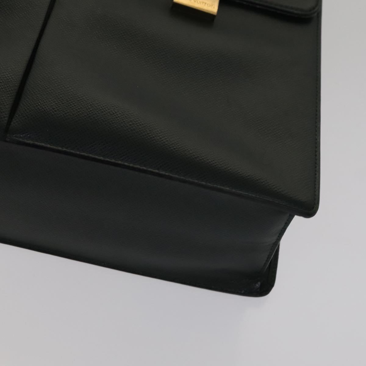 LOUIS VUITTON Taiga Serviette Kazan Business Bag Epicea M30804 LV Auth bs21330