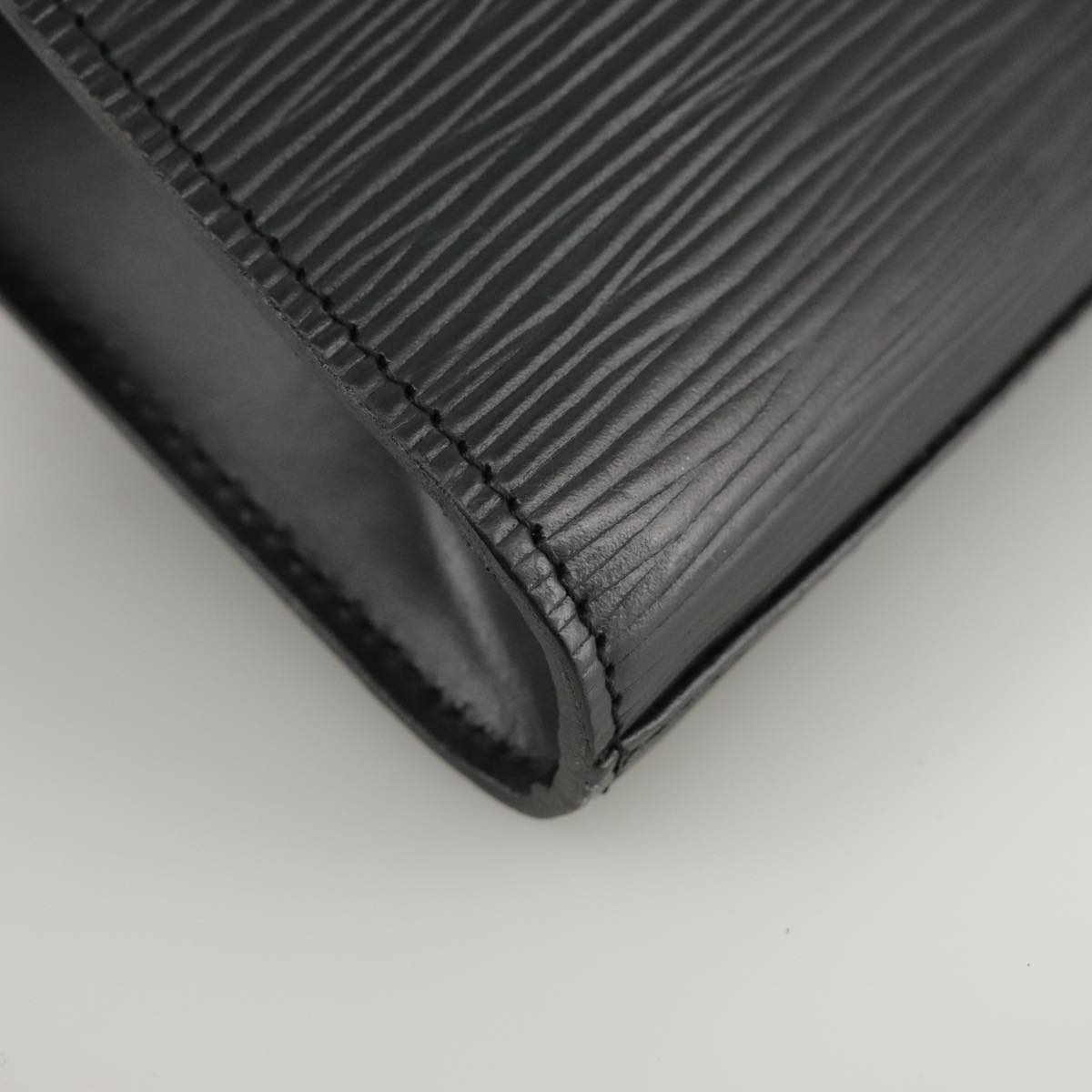 LOUIS VUITTON Epi Art Deco Clutch Bag Black M52632 LV Auth bs21387