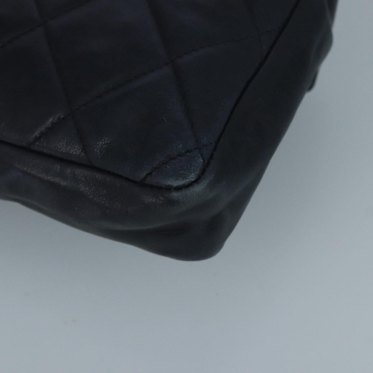 CHANEL Matelasse Waist bag Lamb Skin Navy CC Auth bs21663