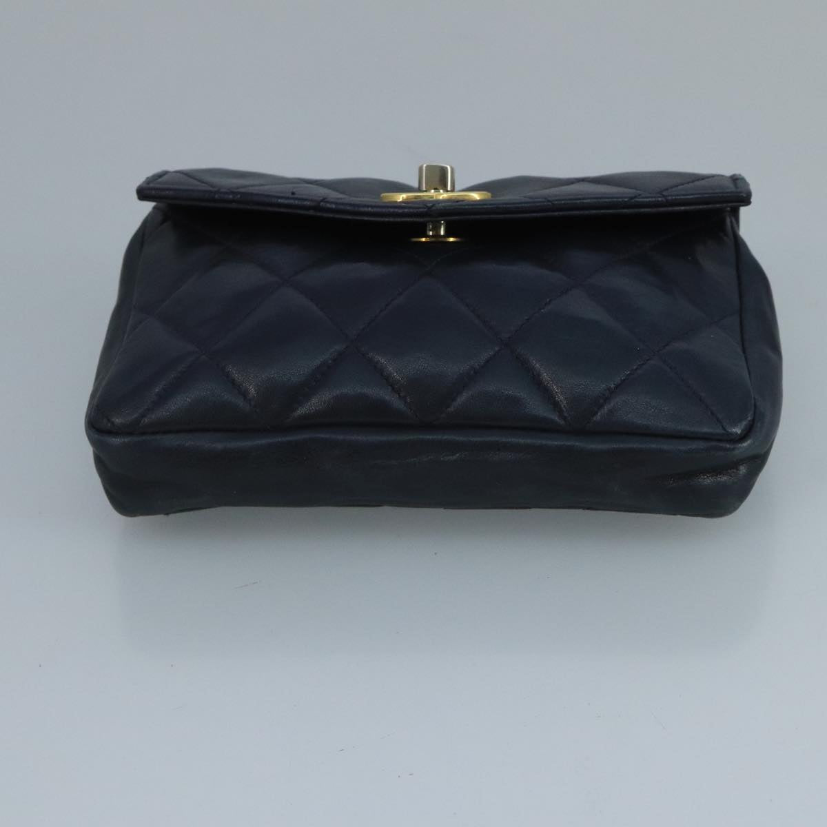CHANEL Matelasse Waist bag Lamb Skin Navy CC Auth bs21663