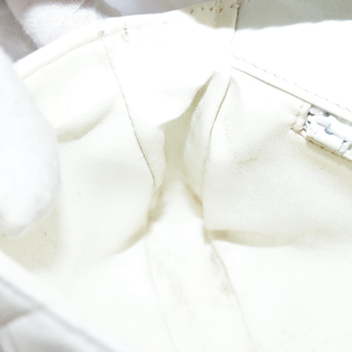 CHANEL Matelasse Waist bag Lamb Skin White CC Auth bs21712