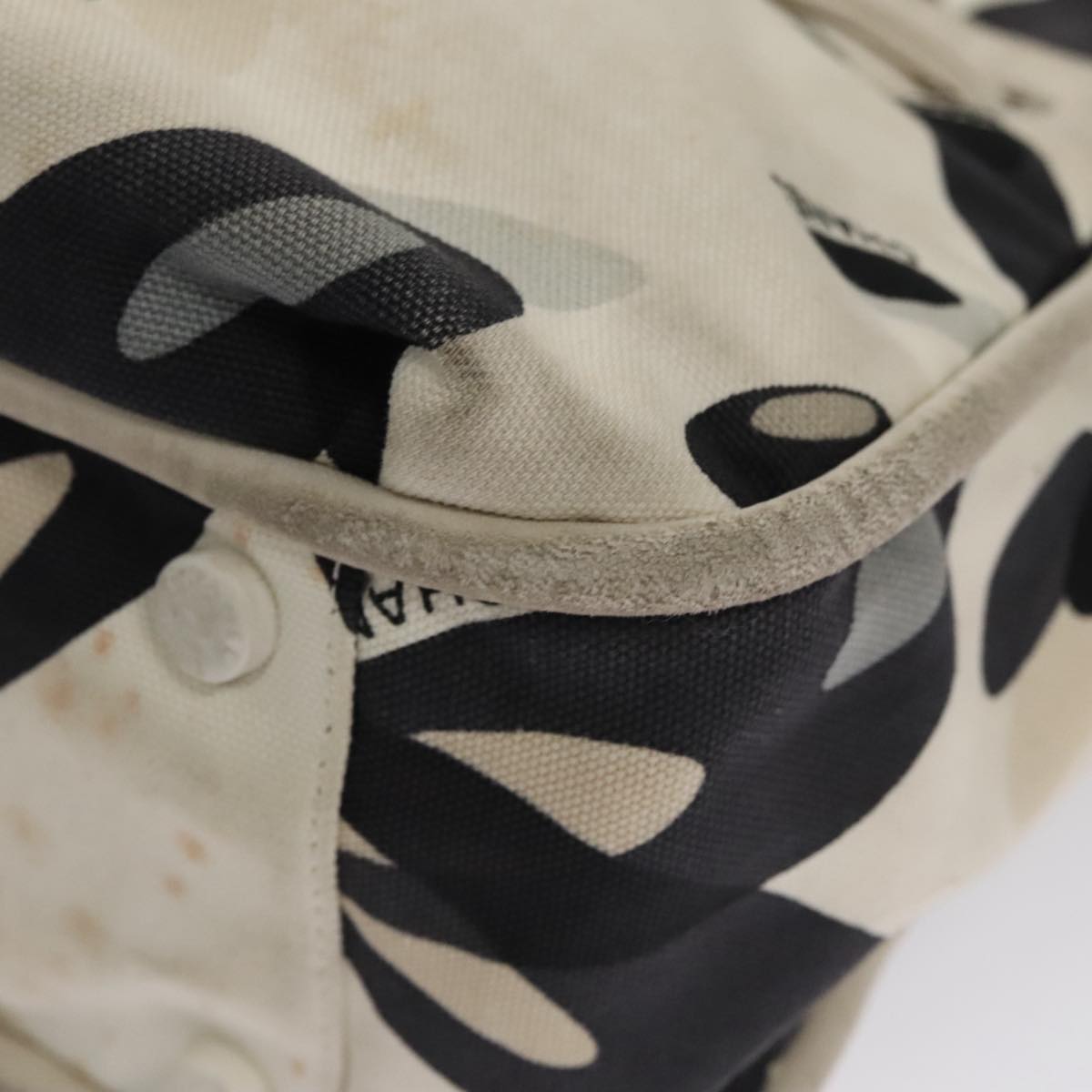 CHANEL Tote Bag Canvas White Black Silver CC Auth bs22011