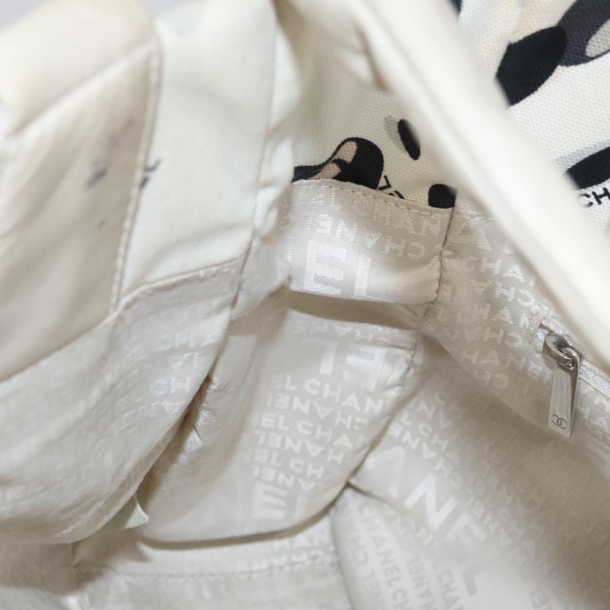 CHANEL Tote Bag Canvas White Black Silver CC Auth bs22011