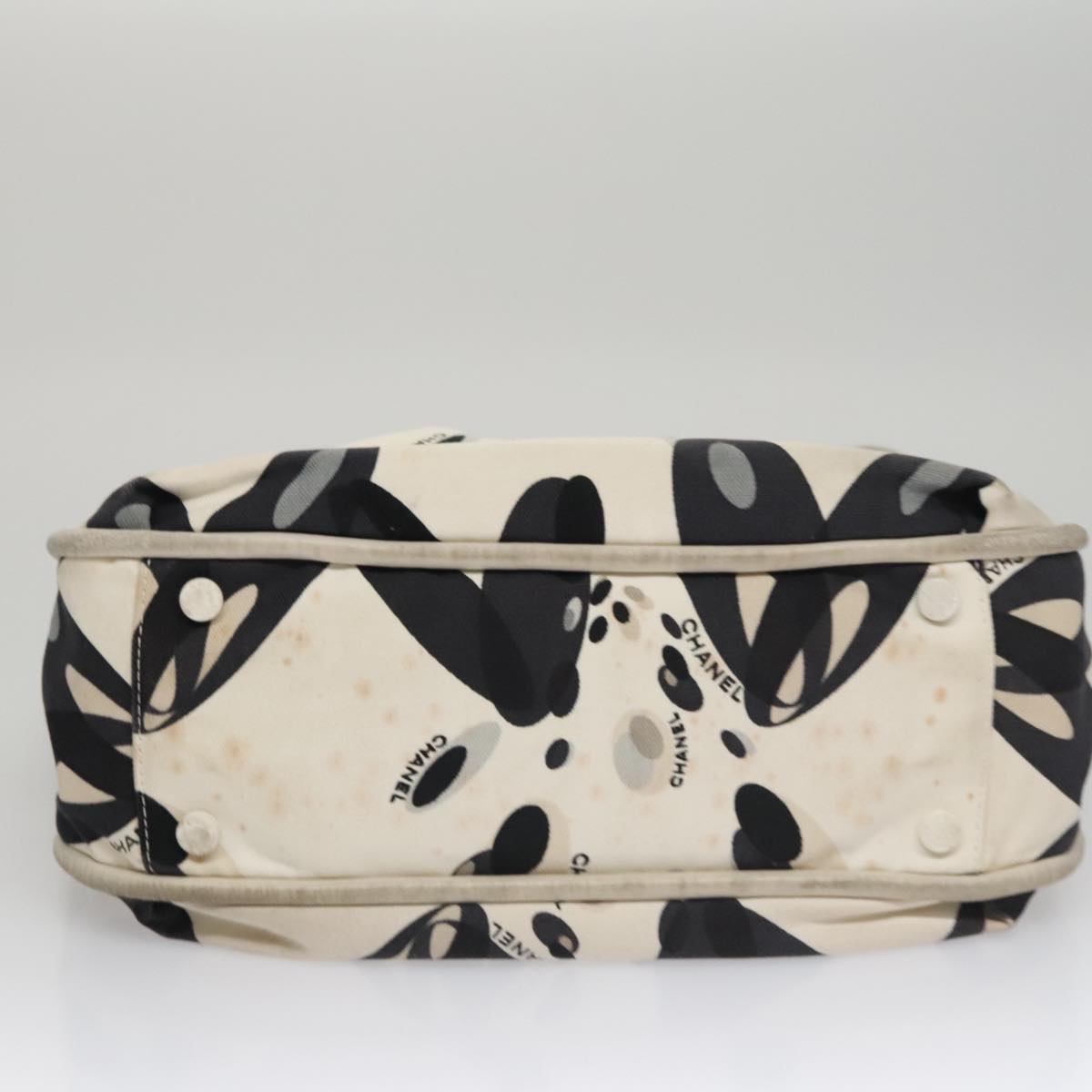 CHANEL Tote Bag Canvas White Black Silver CC Auth bs22011