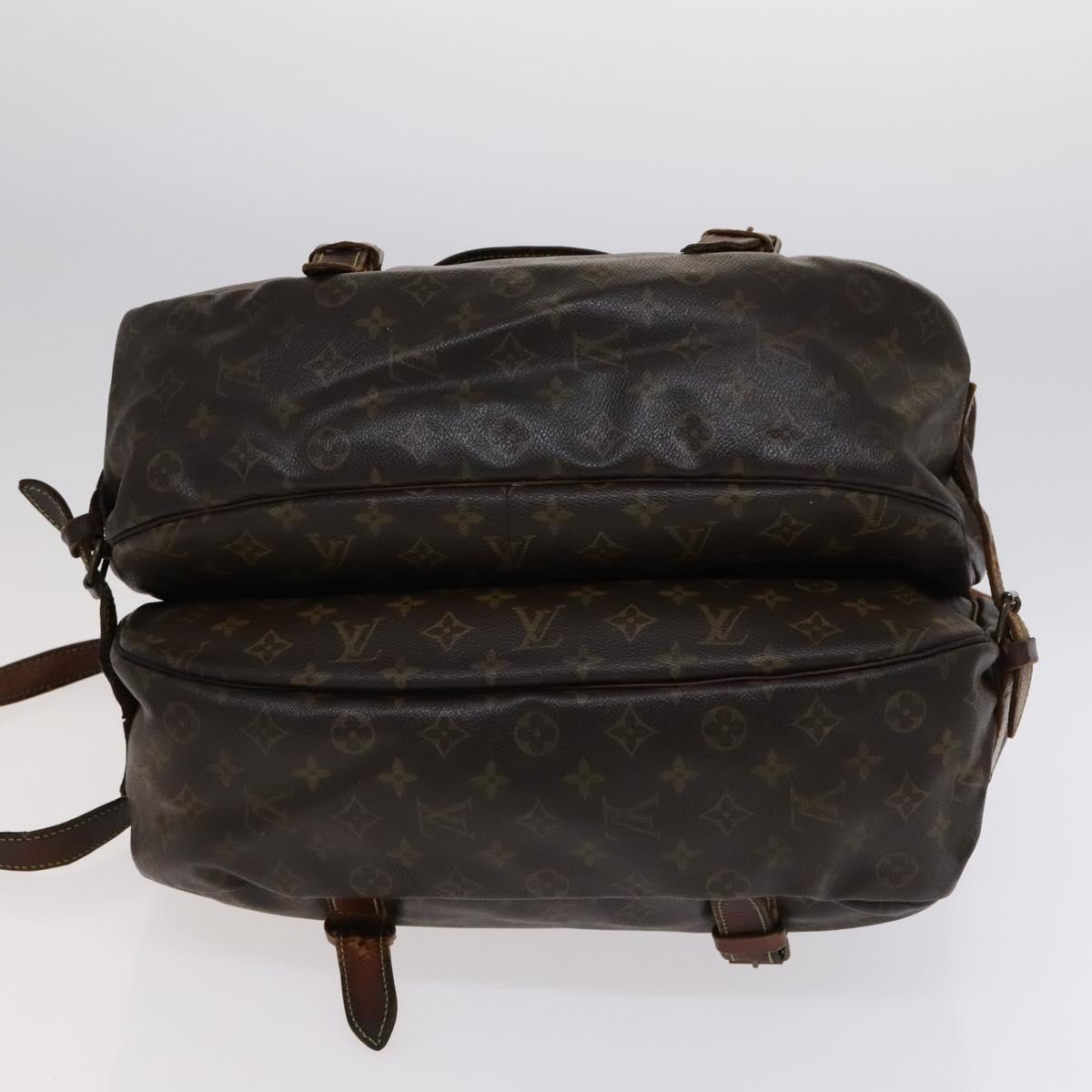 LOUIS VUITTON Monogram Saumur 43 Shoulder Bag M42252 LV Auth bs22328