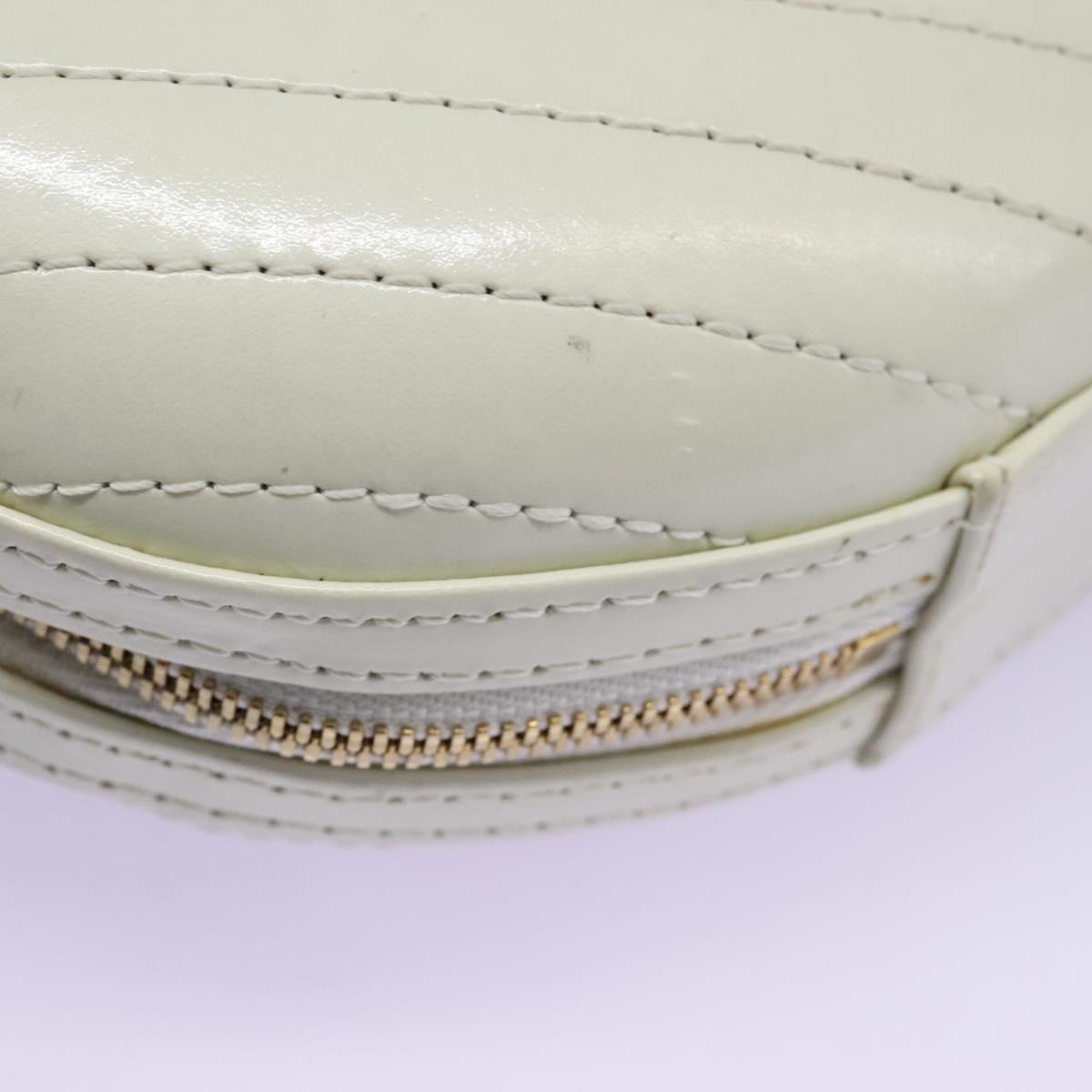 CHANEL V Stitch LA PAUSA Chain Shoulder Bag Leather White CC Auth bs23014SAV