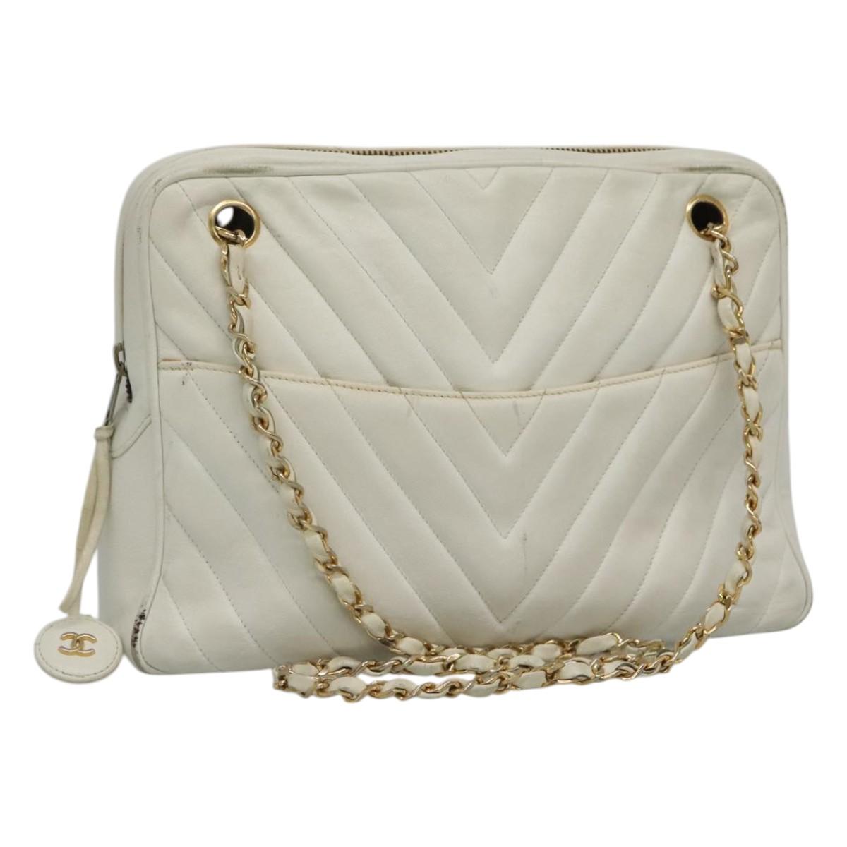 CHANEL Chain V Stitch Shoulder Bag Lamb Skin White CC Auth bs23119