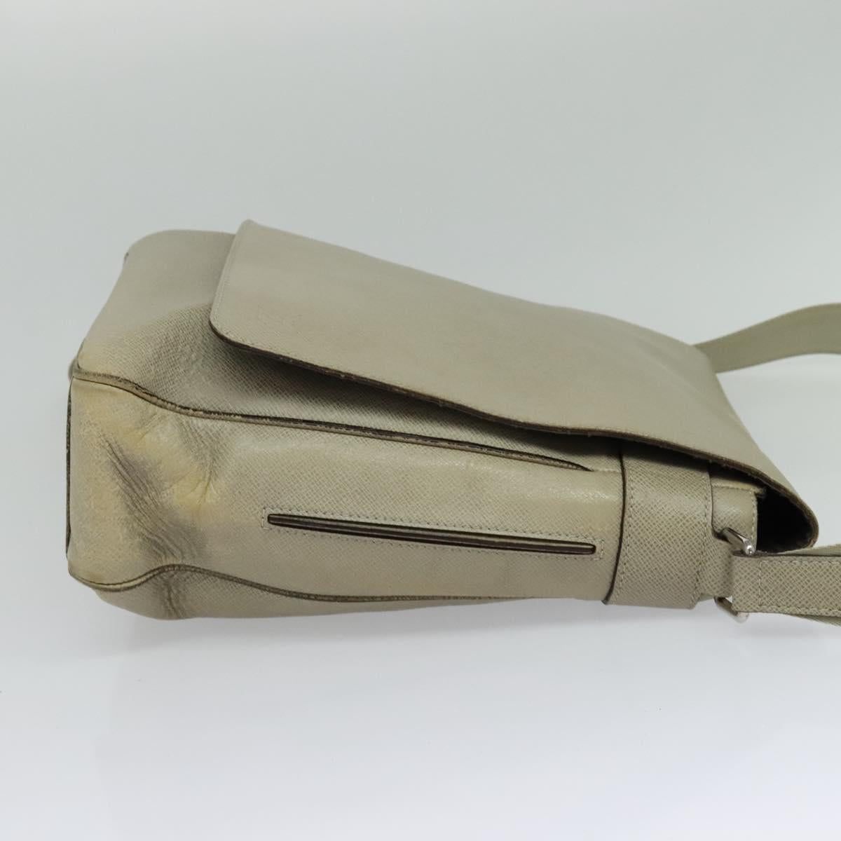LOUIS VUITTON Taiga Milo Shoulder Bag Porer M32633 LV Auth bs24258