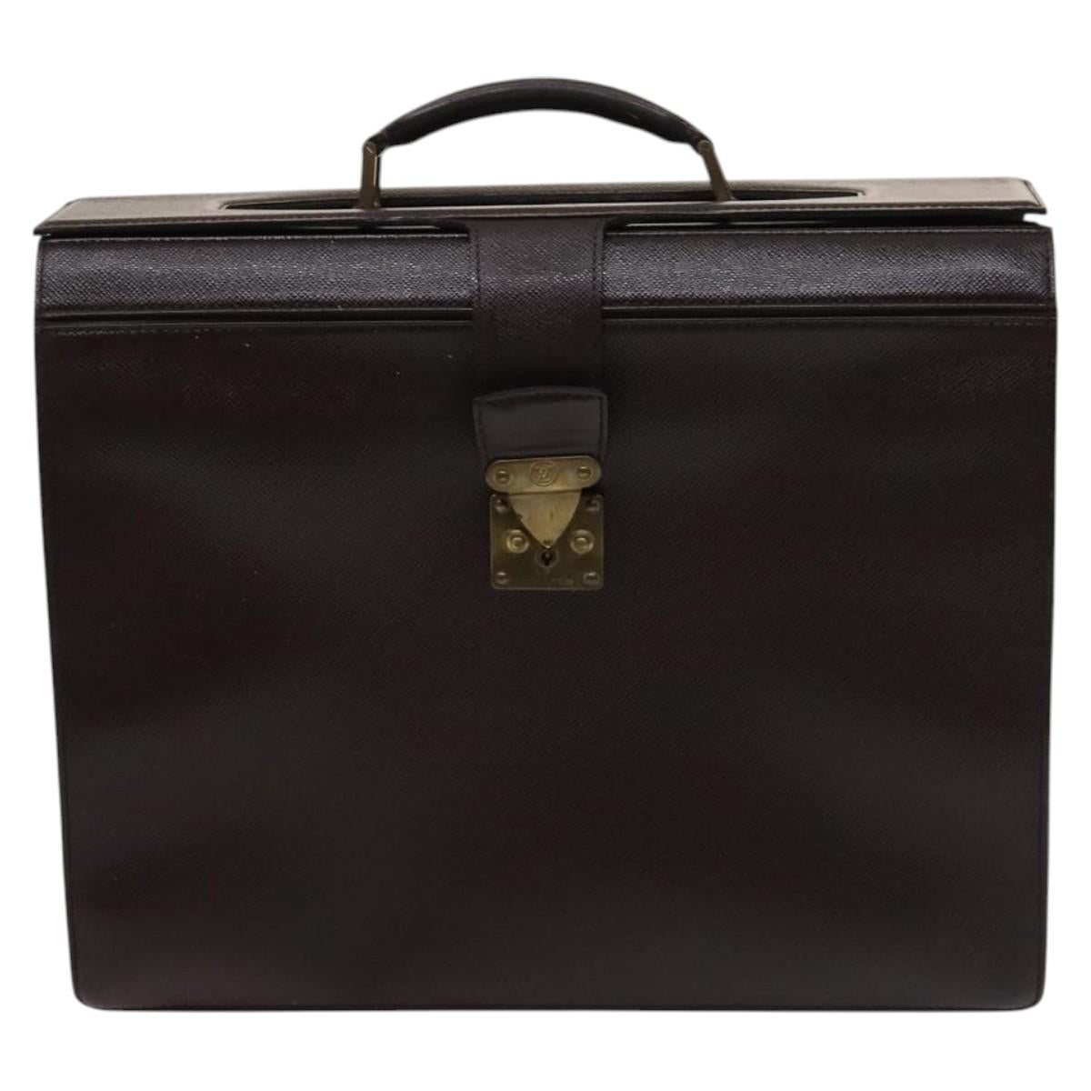 LOUIS VUITTON Taiga Leather Ural Briefcase Acajou M30026 LV Auth bs25184
