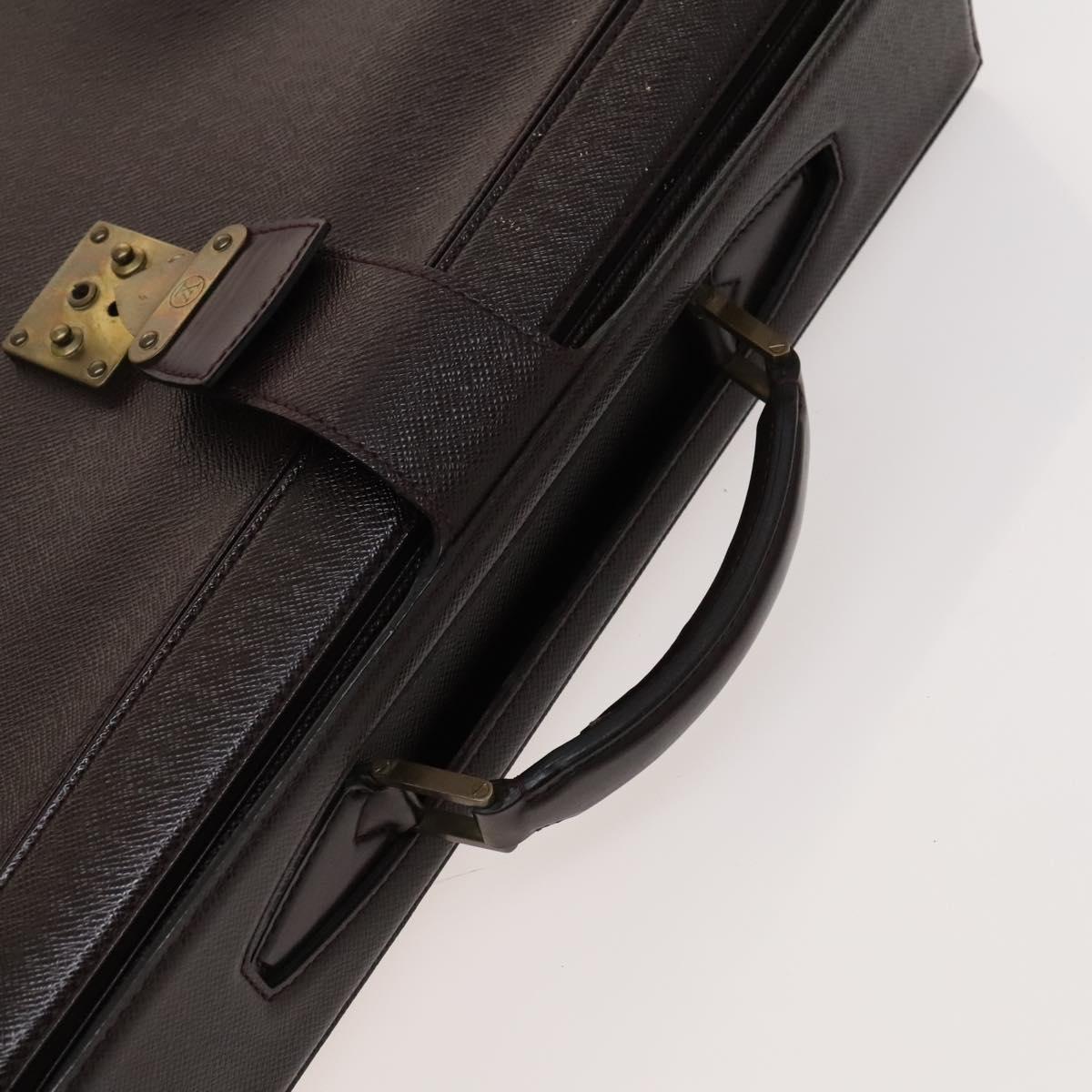 LOUIS VUITTON Taiga Leather Ural Briefcase Acajou M30026 LV Auth bs25184