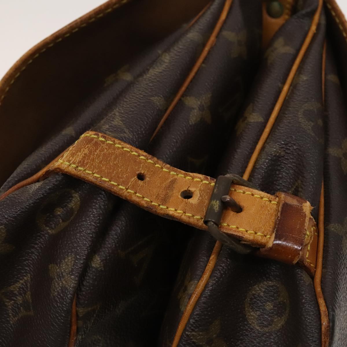 LOUIS VUITTON Monogram Saumur 30 Shoulder Bag M42256 LV Auth bs25355