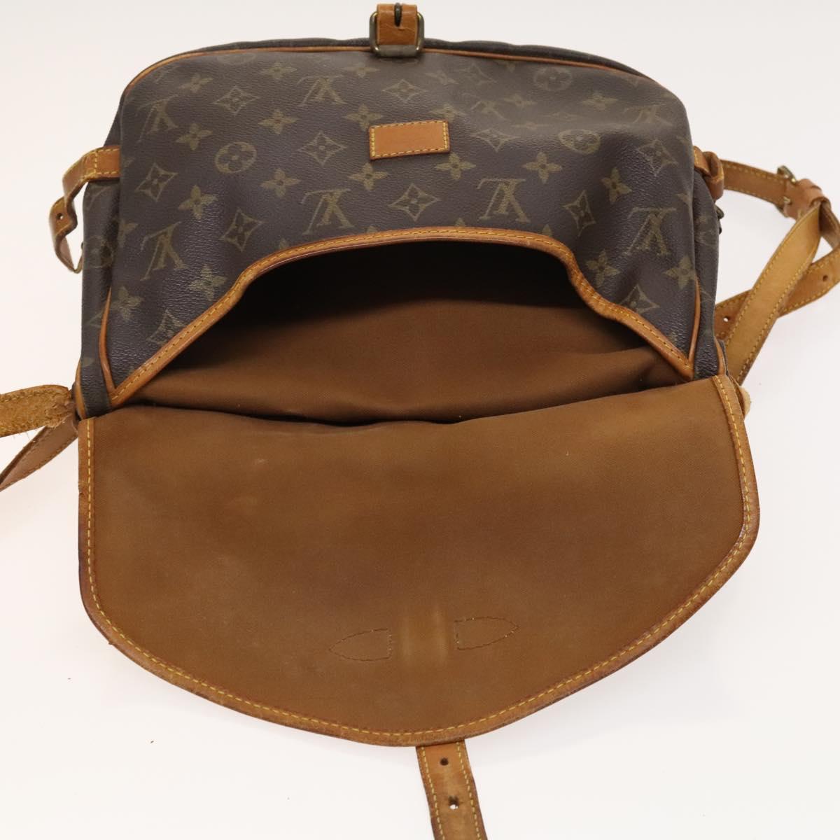 LOUIS VUITTON Monogram Saumur 30 Shoulder Bag M42256 LV Auth bs25355