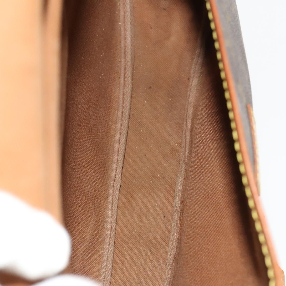 LOUIS VUITTON Monogram Saumur 30 Shoulder Bag M42256 LV Auth bs25355