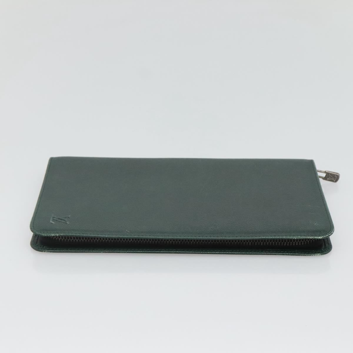 LOUIS VUITTON Taiga Travel Case Epicea LV Auth bs25360