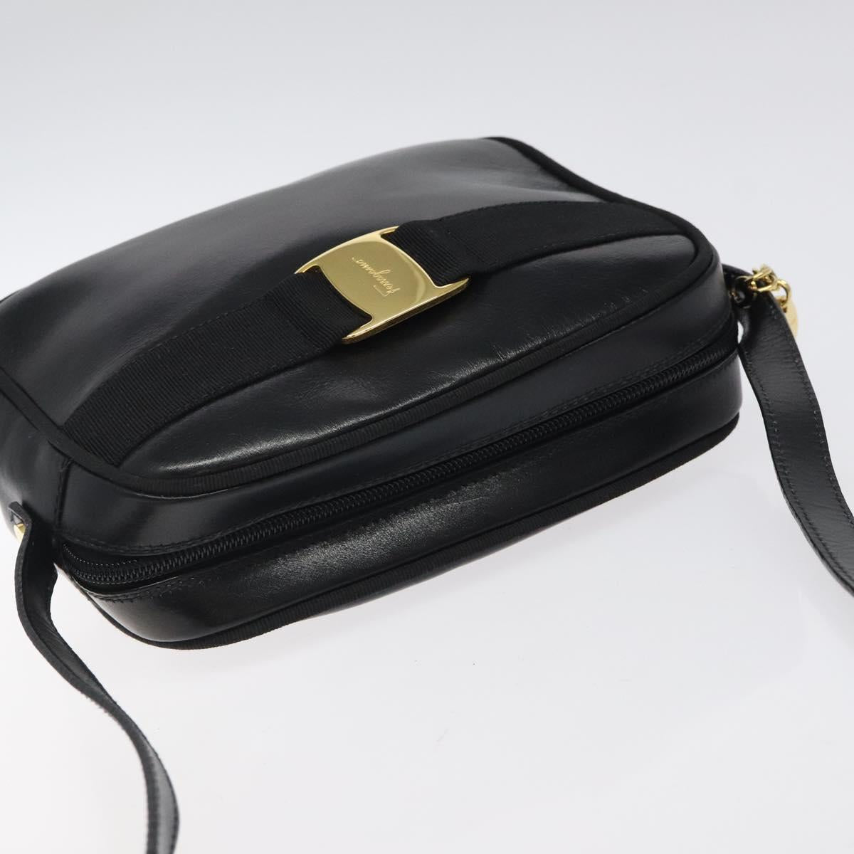 Salvatore Ferragamo Vala Shoulder Bag Leather Black Gold Auth bs25514