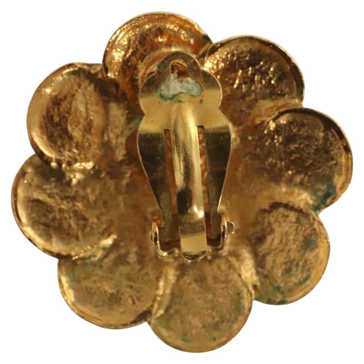 CHANEL Earring metal Gold CC Auth bs25806