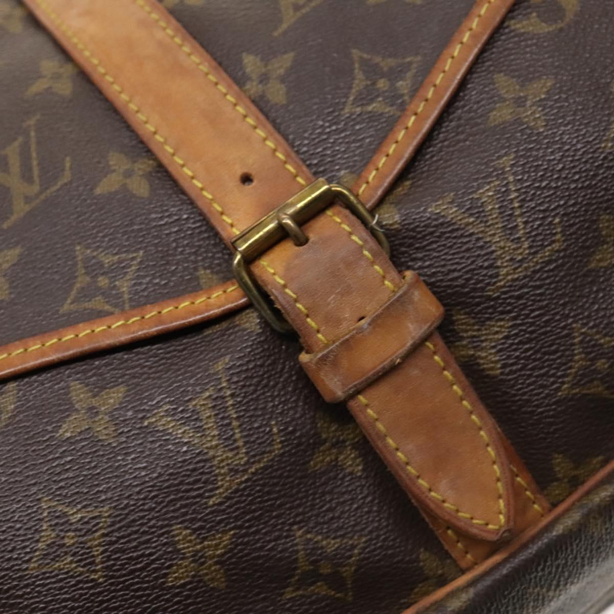 LOUIS VUITTON Monogram Saumur 35 Shoulder Bag M42254 LV Auth bs26029