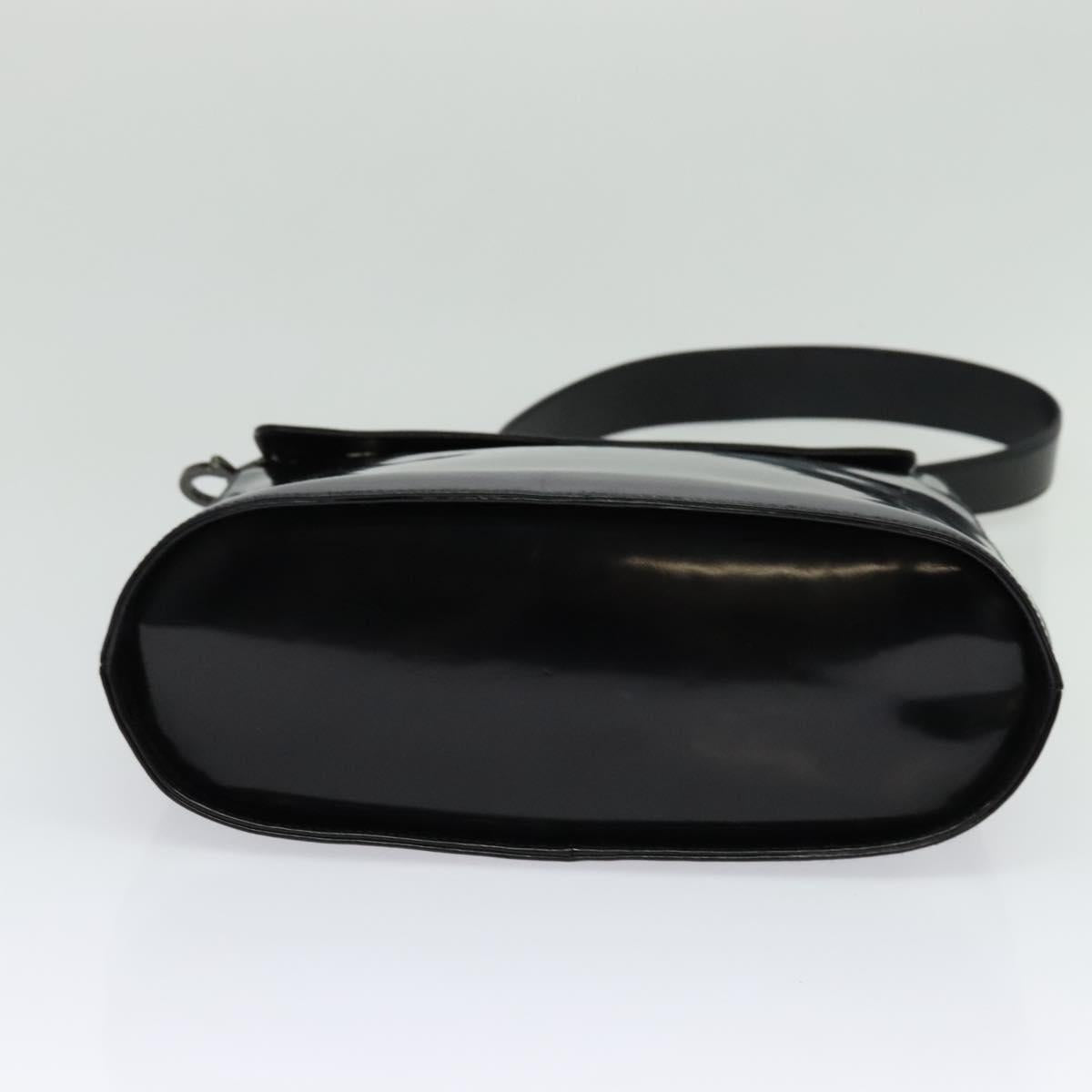 Salvatore Ferragamo Gancini Shoulder Bag Enamel Black Auth bs26907