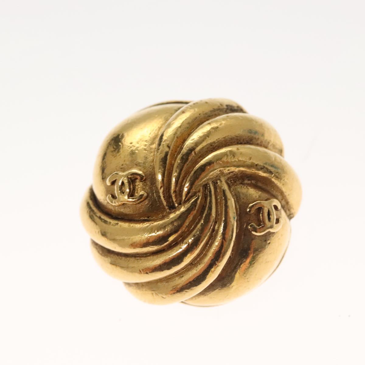 CHANEL Earring Metal Gold CC Auth bs27349