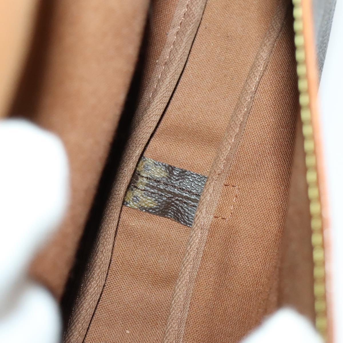 LOUIS VUITTON Monogram Saumur 30 Shoulder Bag M42256 LV Auth bs28820