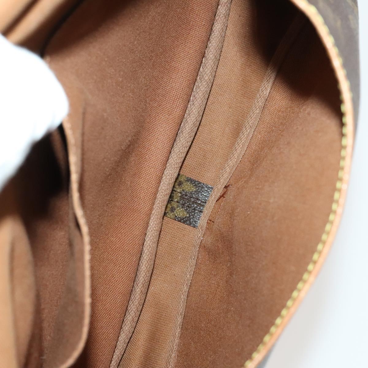 LOUIS VUITTON Monogram Saumur 30 Shoulder Bag M42256 LV Auth bs28820