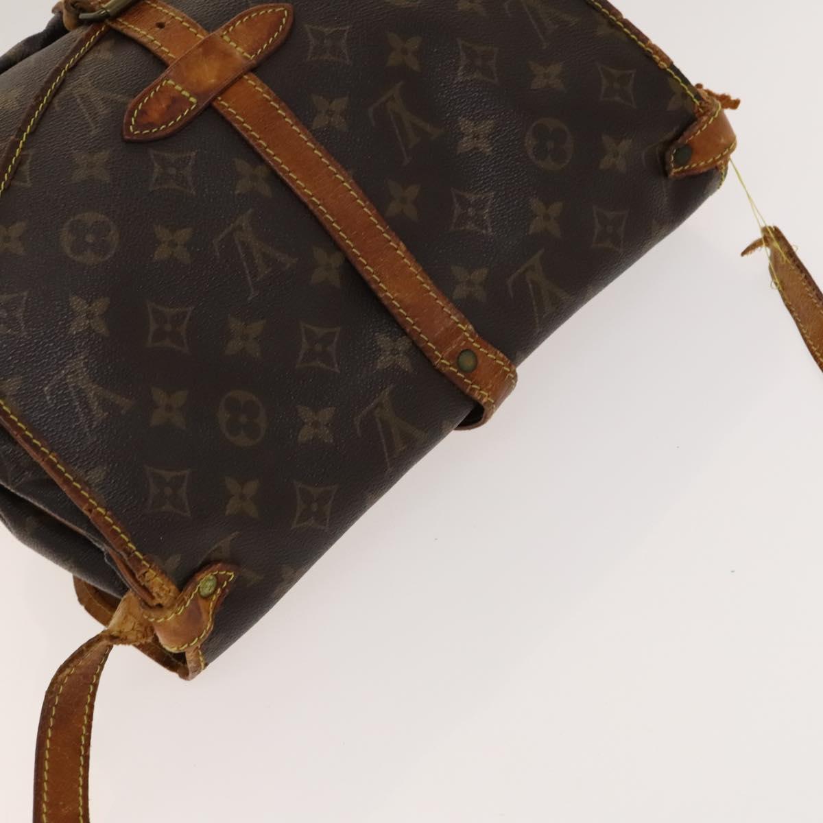 LOUIS VUITTON Monogram Saumur 30 Shoulder Bag M42256 LV Auth bs28820