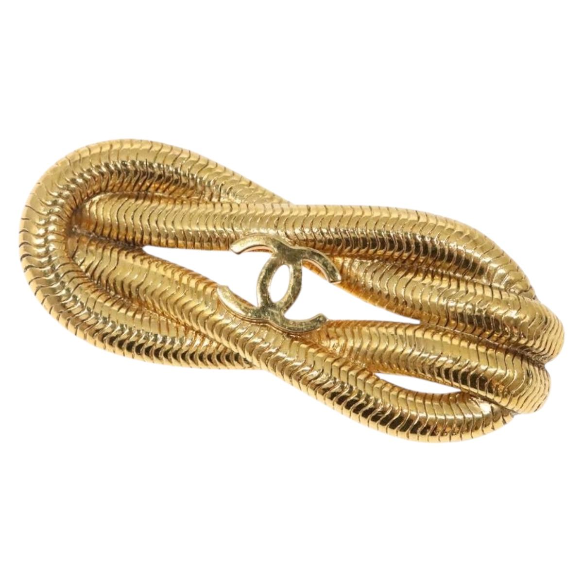 CHANEL Brooch metal Gold CC Auth bs29186