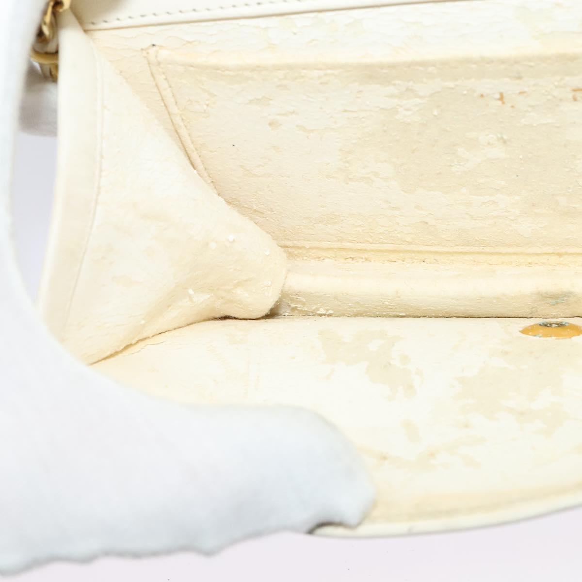 CHANEL Matelasse Chain Shoulder Bag Leather White Gold CC Auth bs29210