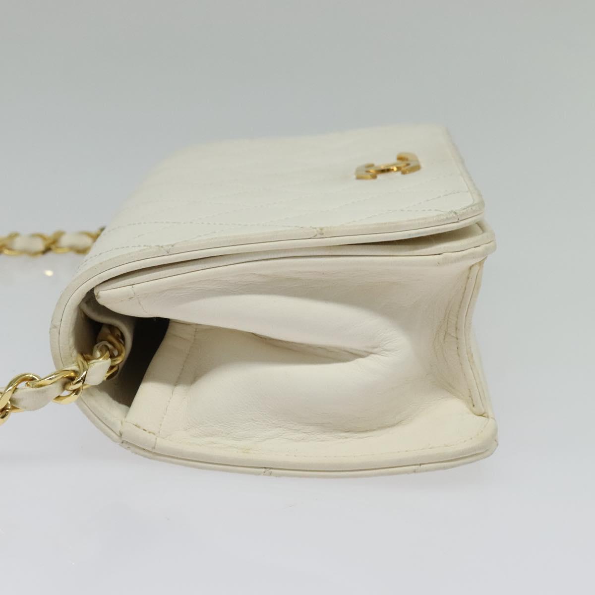 CHANEL Matelasse Chain Shoulder Bag Leather White Gold CC Auth bs29210