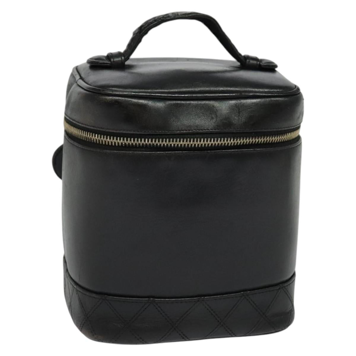 CHANEL Vanity Pouch Leather Black Gold CC Auth bs29211