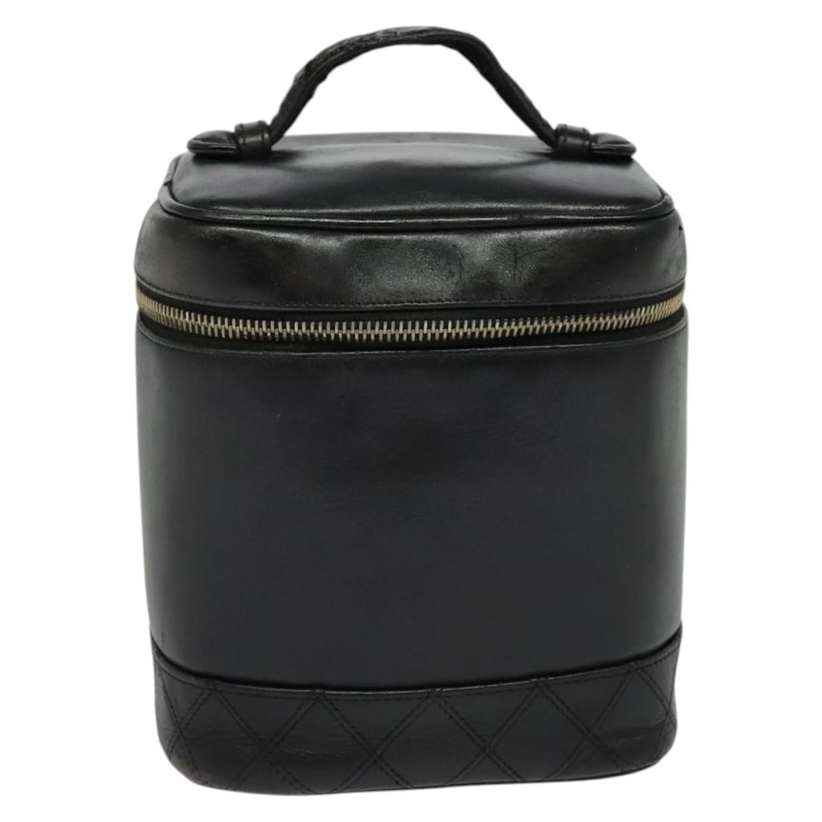 CHANEL Vanity Pouch Leather Black Gold CC Auth bs29211