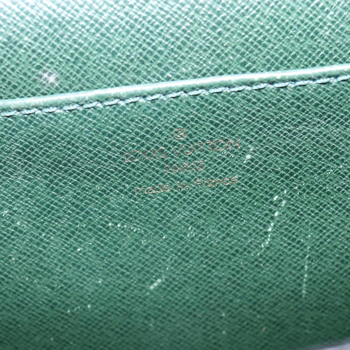 LOUIS VUITTON Taiga Serviette Moskova Business Bag Epicea M30034 LV Auth bs29223