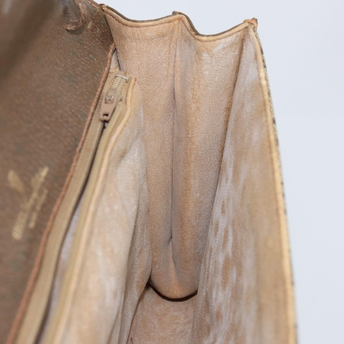 GUCCI GG Supreme Clutch Bag Beige Gold 89 02 050 Auth bs29617