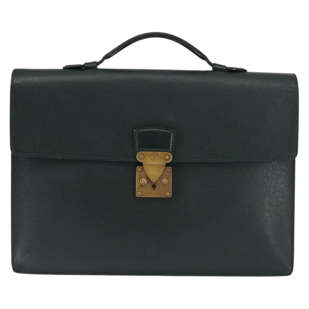 LOUIS VUITTON Taiga ServietteKourad Business Bag Epicea T16786 LV Auth bs29756