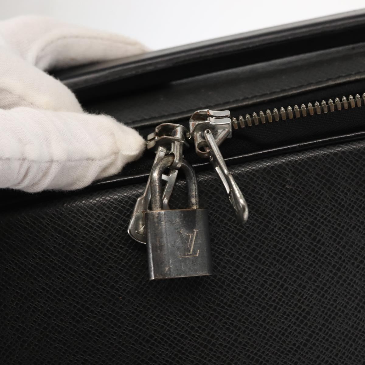 LOUIS VUITTON Taiga Porte Ordina Tour Odessa Business Bag Ardoise Auth bs29983