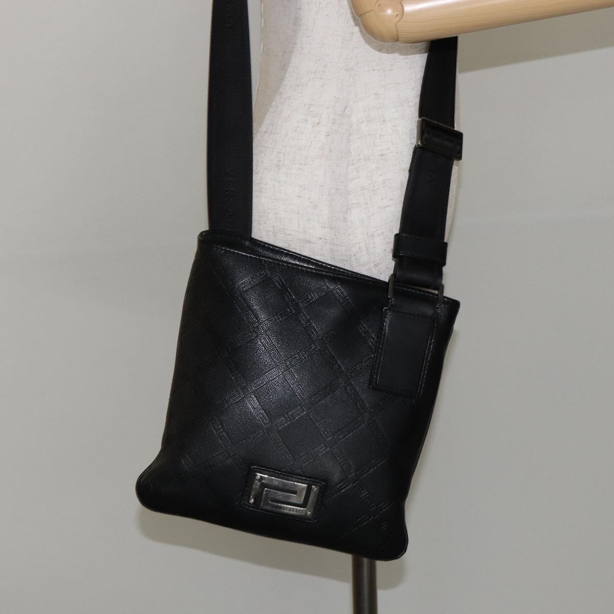 Gianni Versace Gureka Shoulder Bag Leather Black Silver Auth bs30000