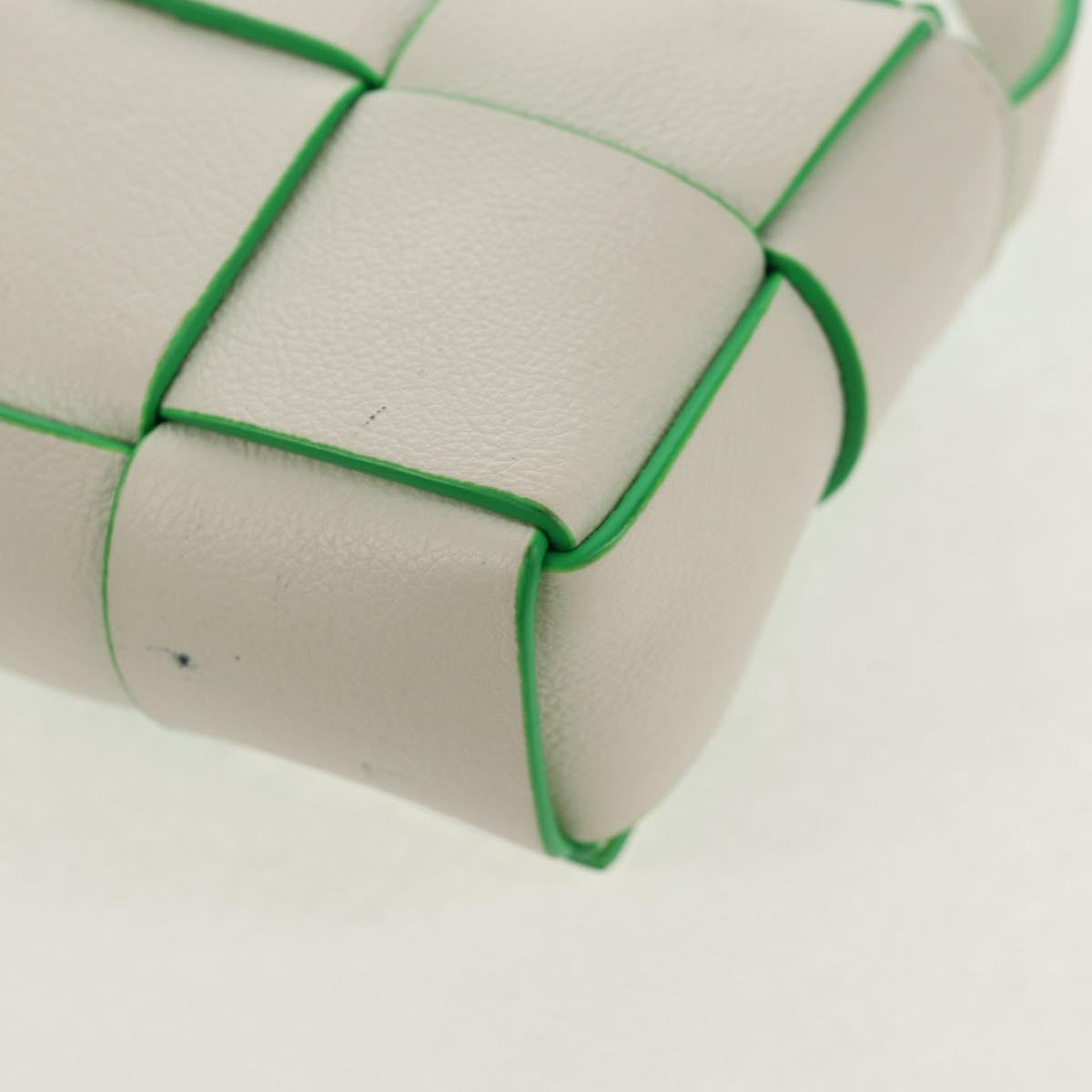 BOTTEGA VENETA MAXI INTRECCIATO Cassette Bag Leather White Green Auth bs30121A