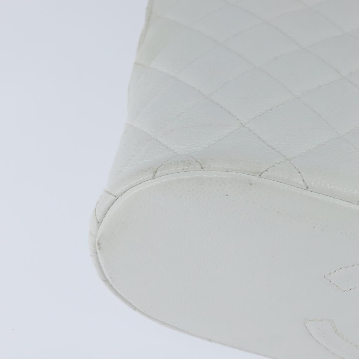 CHANEL Matelasse Tote Bag Caviar Skin White CC Auth bs30478