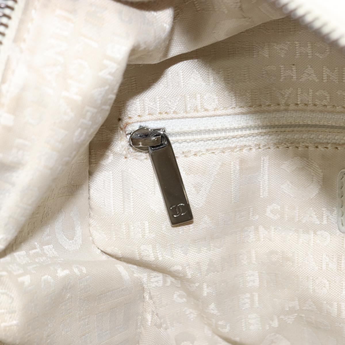 CHANEL Choco Bar Shoulder Bag Caviar Skin White Silver CC Auth bs30605