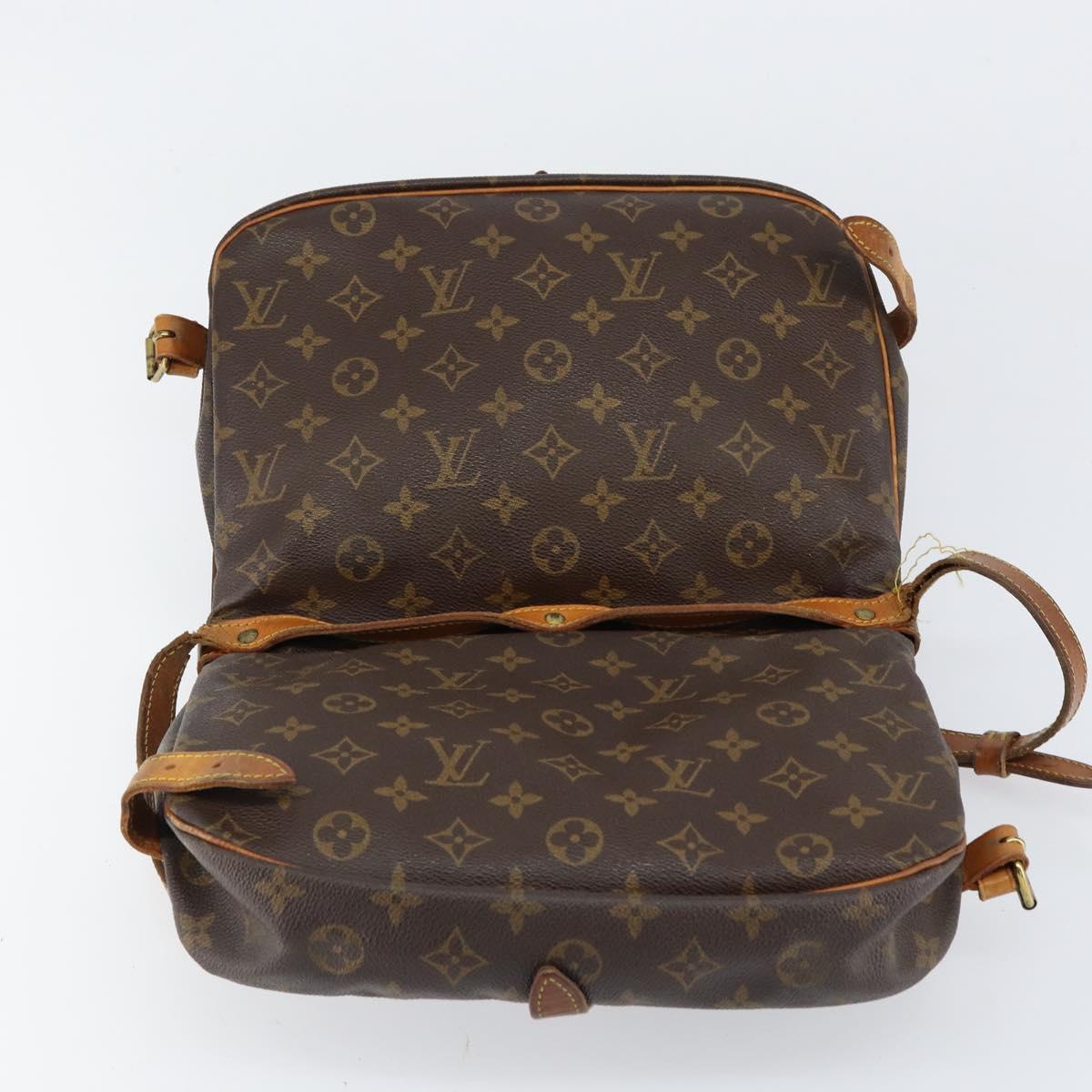 LOUIS VUITTON Monogram Saumur 30 Shoulder Bag M42256 LV Auth bs30833